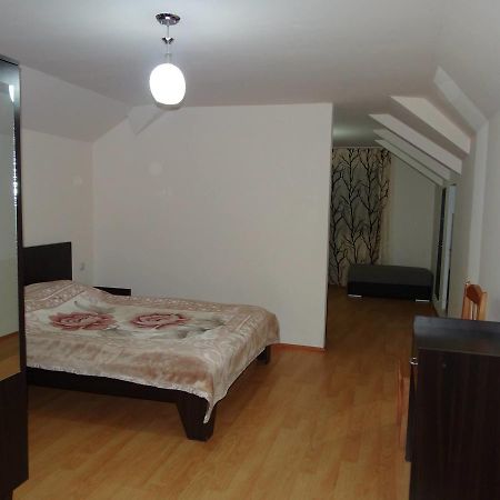 Festina Lente Hotel Koboeleti Buitenkant foto