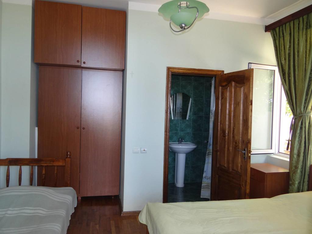 Festina Lente Hotel Koboeleti Buitenkant foto