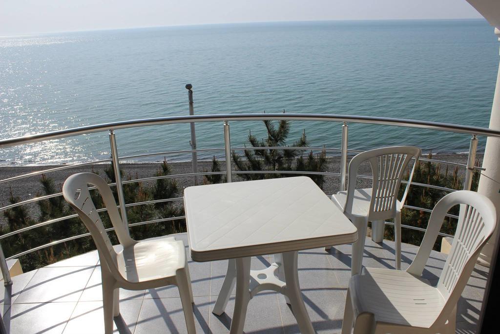 Festina Lente Hotel Koboeleti Buitenkant foto