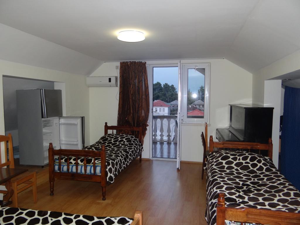 Festina Lente Hotel Koboeleti Buitenkant foto